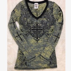 Long sleeve green cross rhinestone Vocal shirt